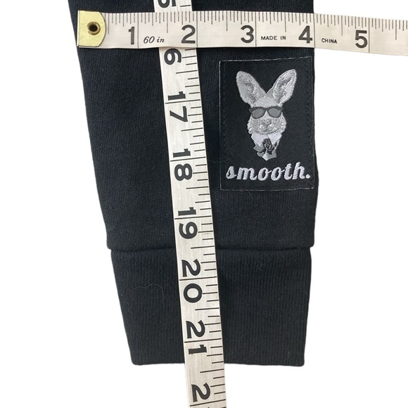 The Smooth Kangaroo Hello Kitten Black Sweatshirt - Picture 8 of 10